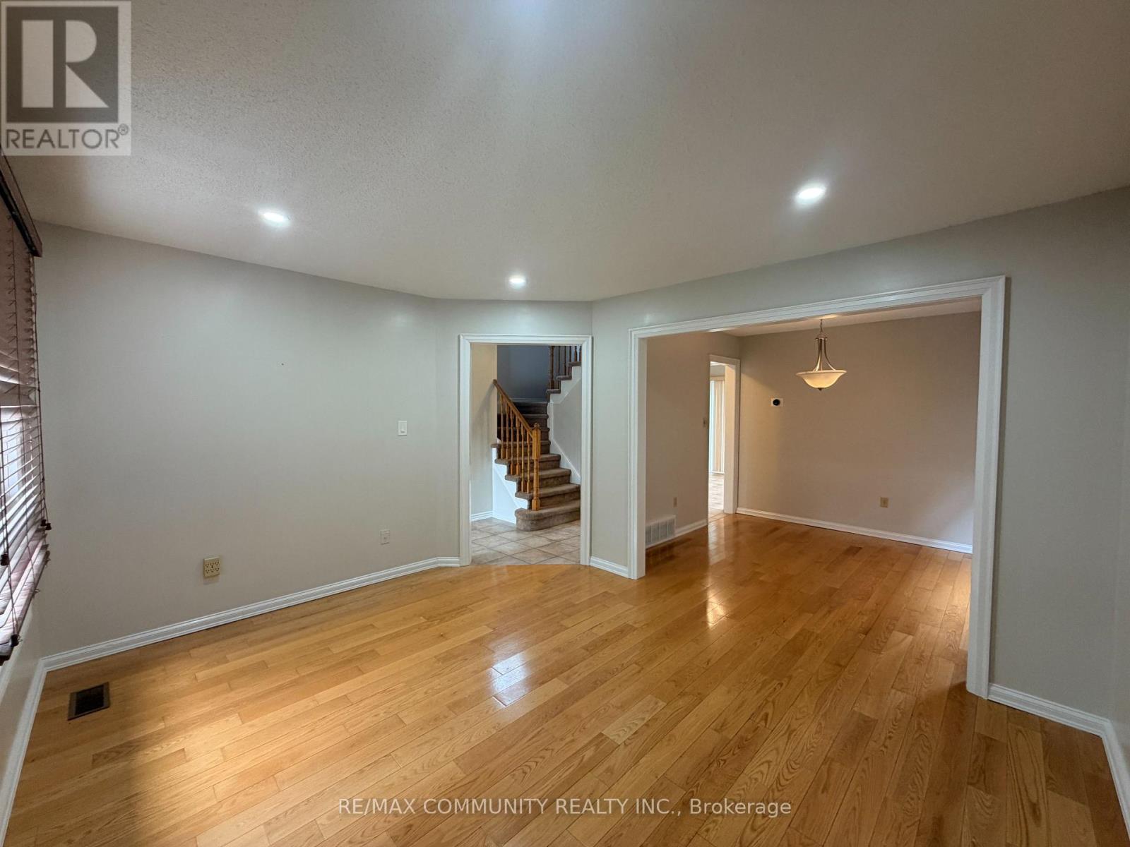 Main - 65 Hewitt Crescent, Ajax, Ontario  L1S 7A6 - Photo 4 - E12959344