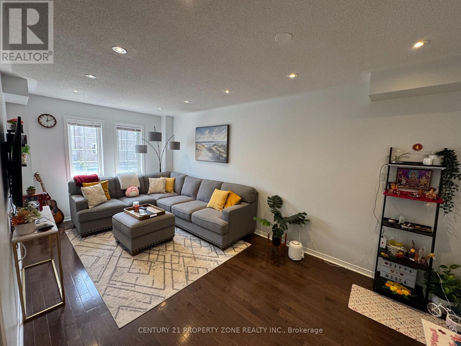 723 Horning Street, Mississauga, Ontario  L5R 0B5 - Photo 3 - W13139298