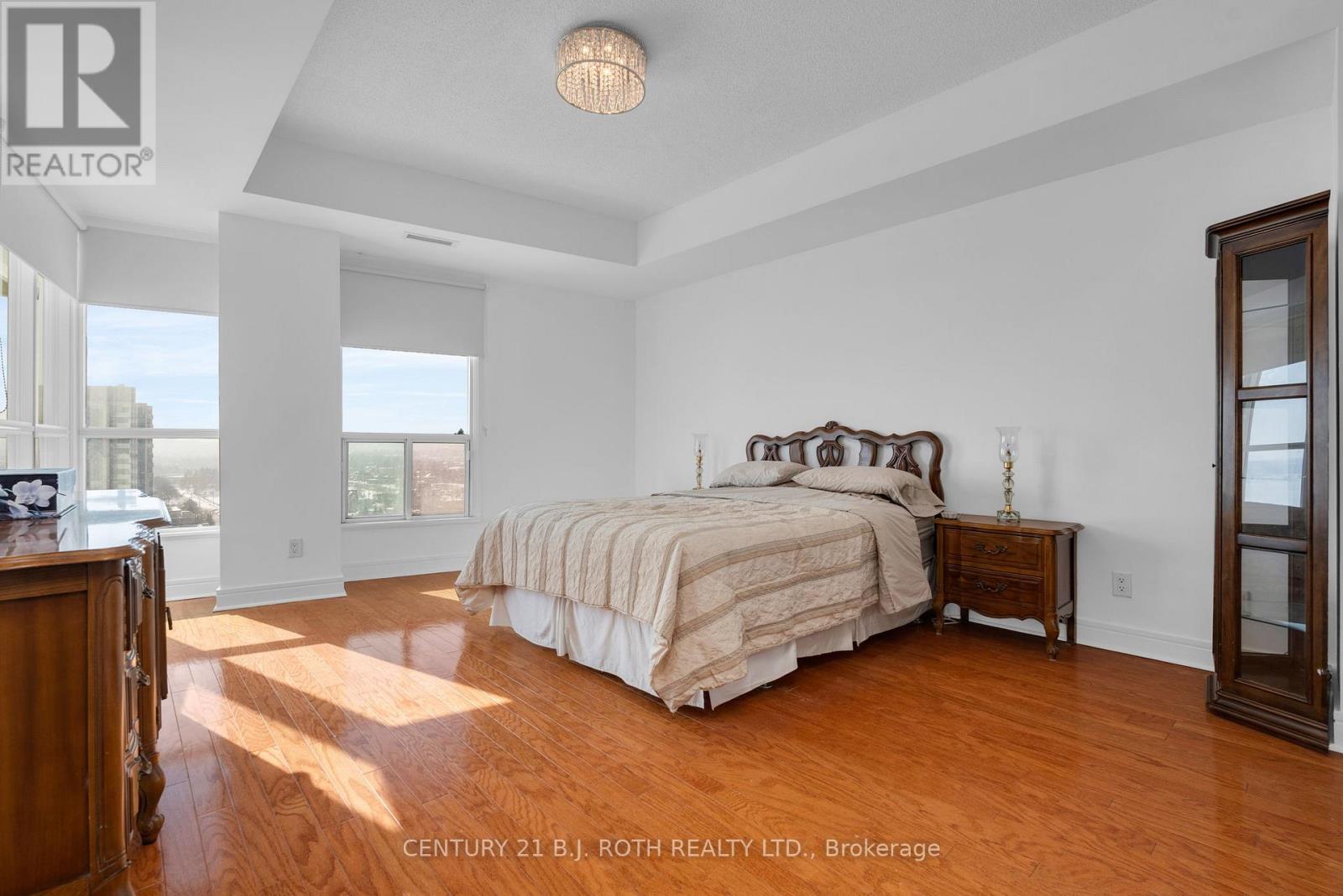 1402 - 2 Toronto Street, Barrie, Ontario  L4N 9R2 - Photo 11 - S12800656