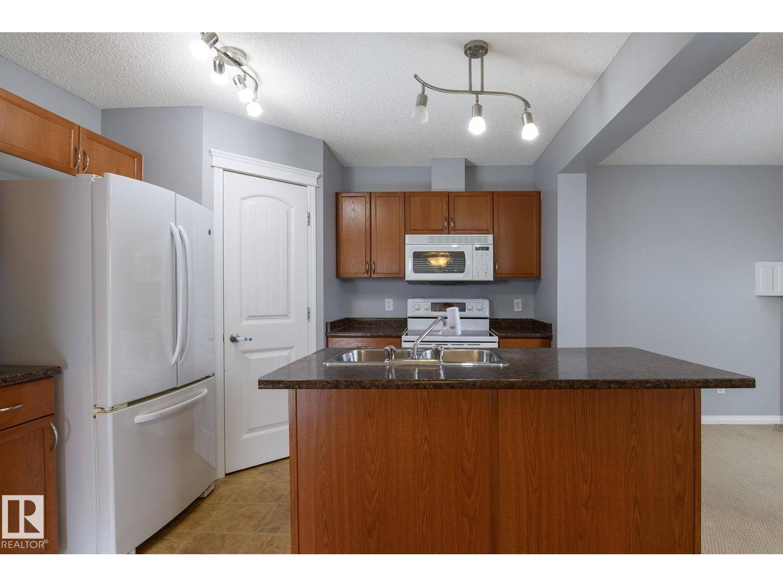 9071 Scott Cr Nw, Edmonton, Alberta  T6R 0E7 - Photo 7 - E4488380