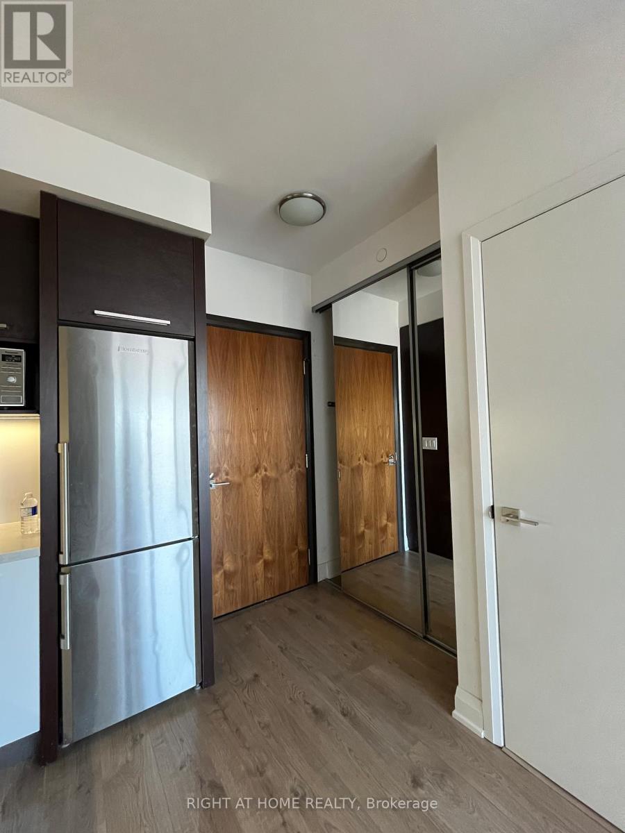 3408 - 36 Park Lawn Road, Toronto, Ontario  M8Y 0E5 - Photo 2 - W13139566