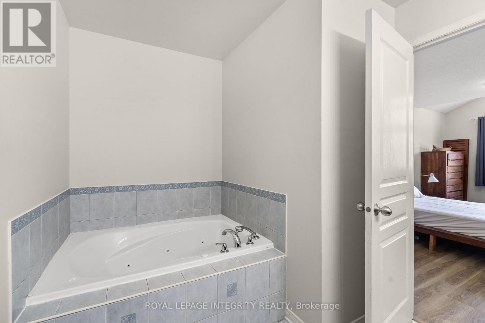 407 Celtic Ridge Crescent, Ottawa, Ontario  K2W 0B3 - Photo 14 - X13139580