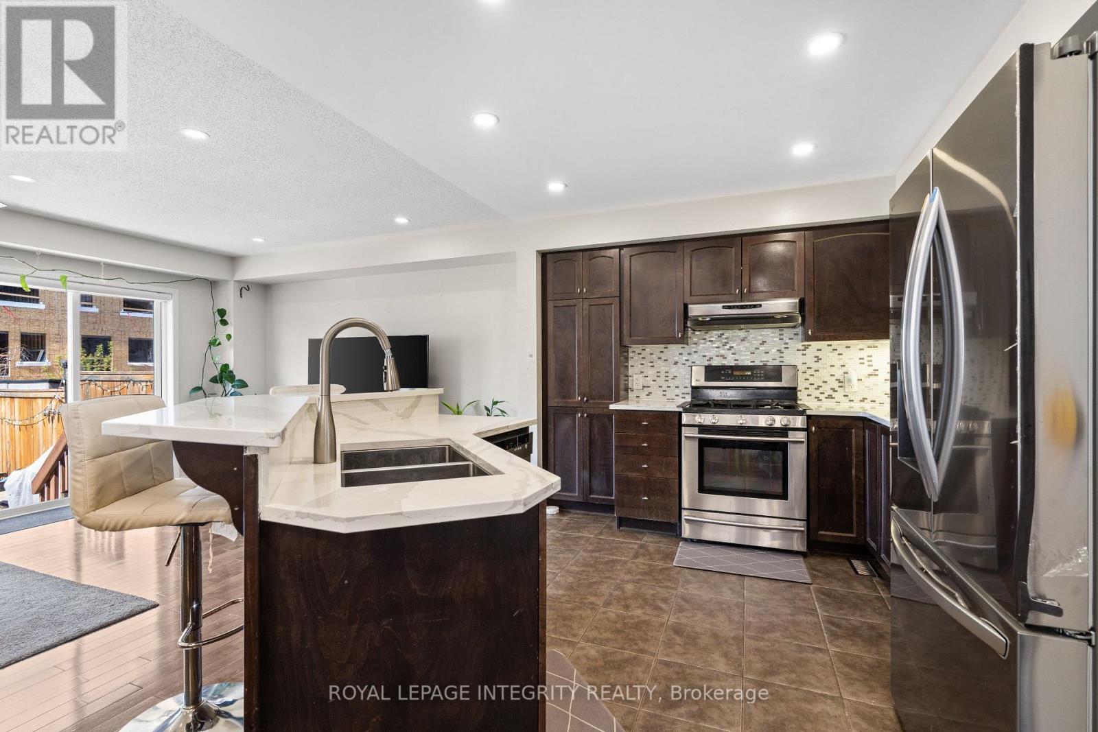 407 Celtic Ridge Crescent, Ottawa, Ontario  K2W 0B3 - Photo 5 - X13139580