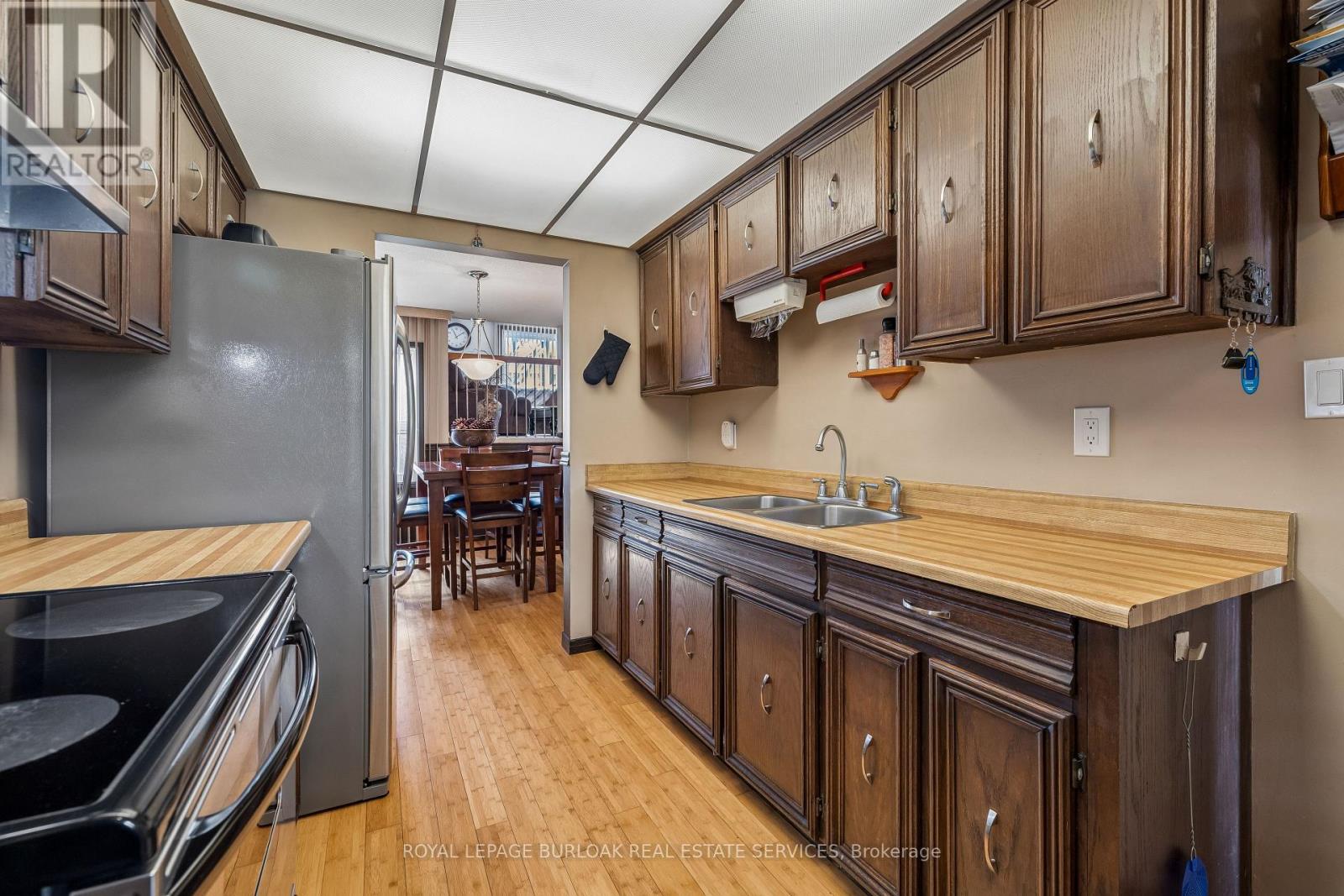 21 Lionshead Lookout, Brampton, Ontario  L6S 3X2 - Photo 8 - W13133846