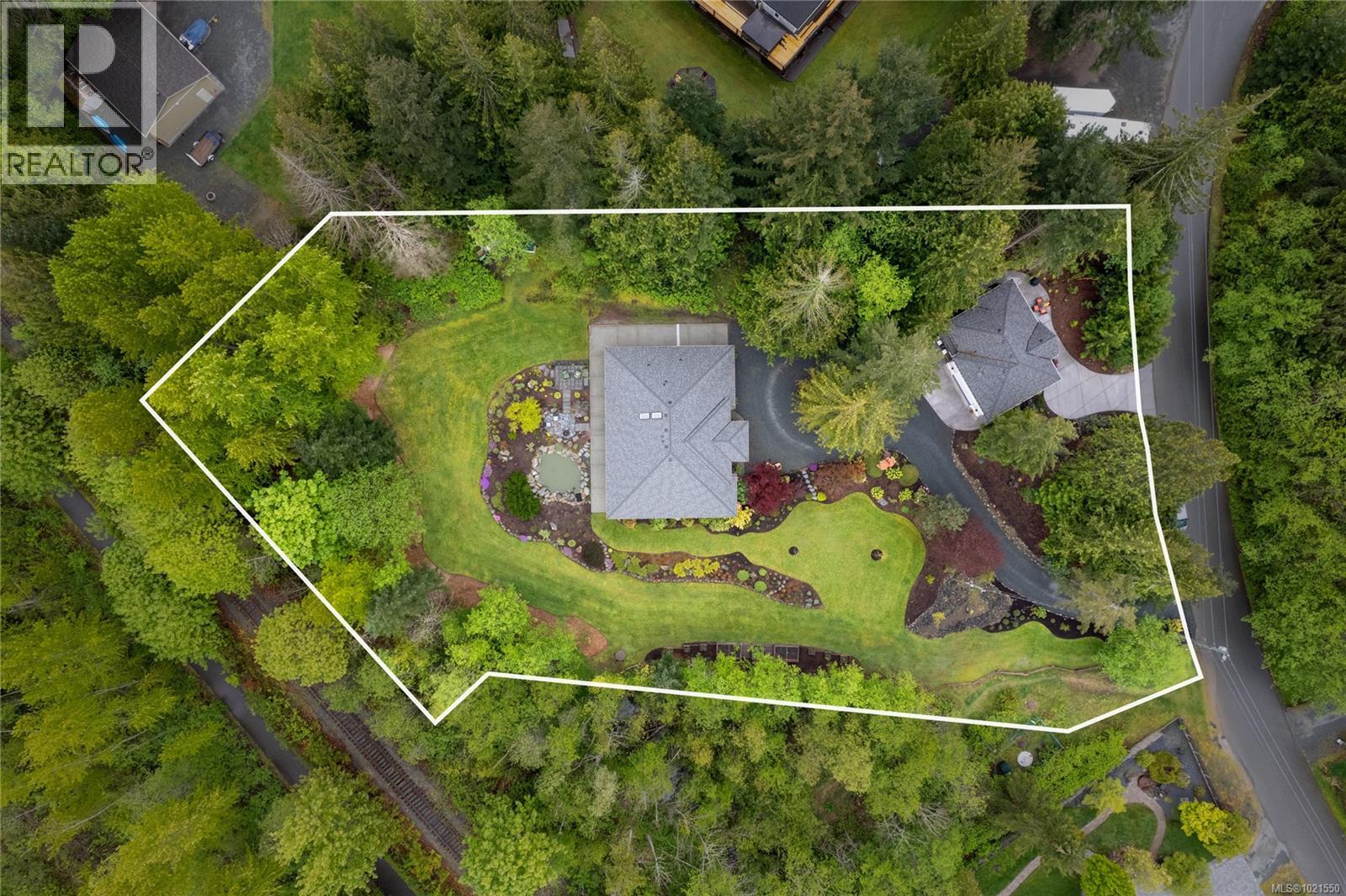 7190 Hase Pl, Lantzville, British Columbia  V0R 2H0 - Photo 2 - 1021550