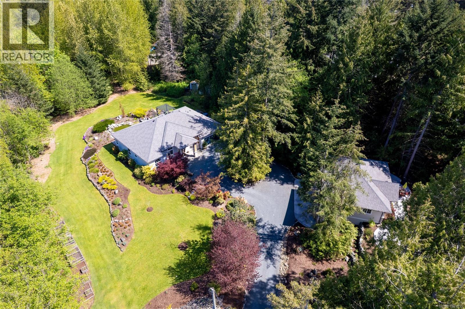 7190 Hase Pl, Lantzville, British Columbia
