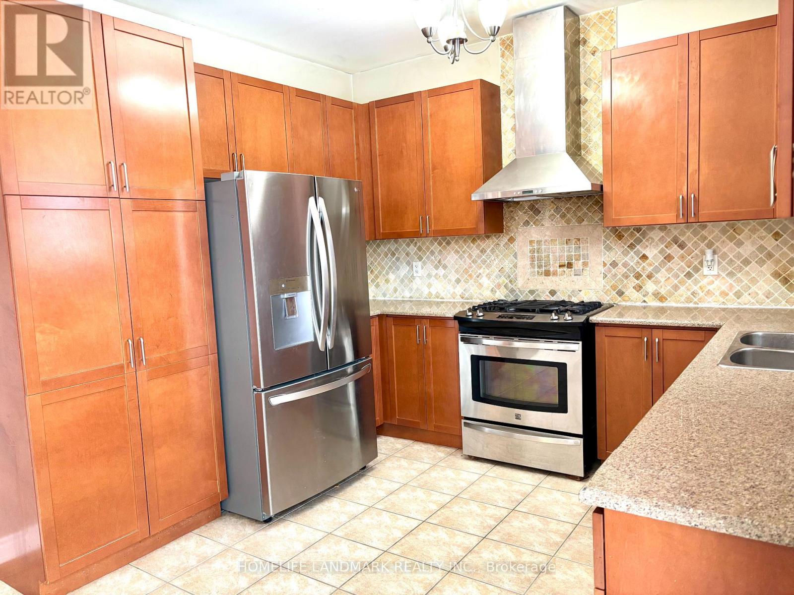 15 Braehead Drive, Richmond Hill, Ontario  L4E 0B3 - Photo 14 - N13139590