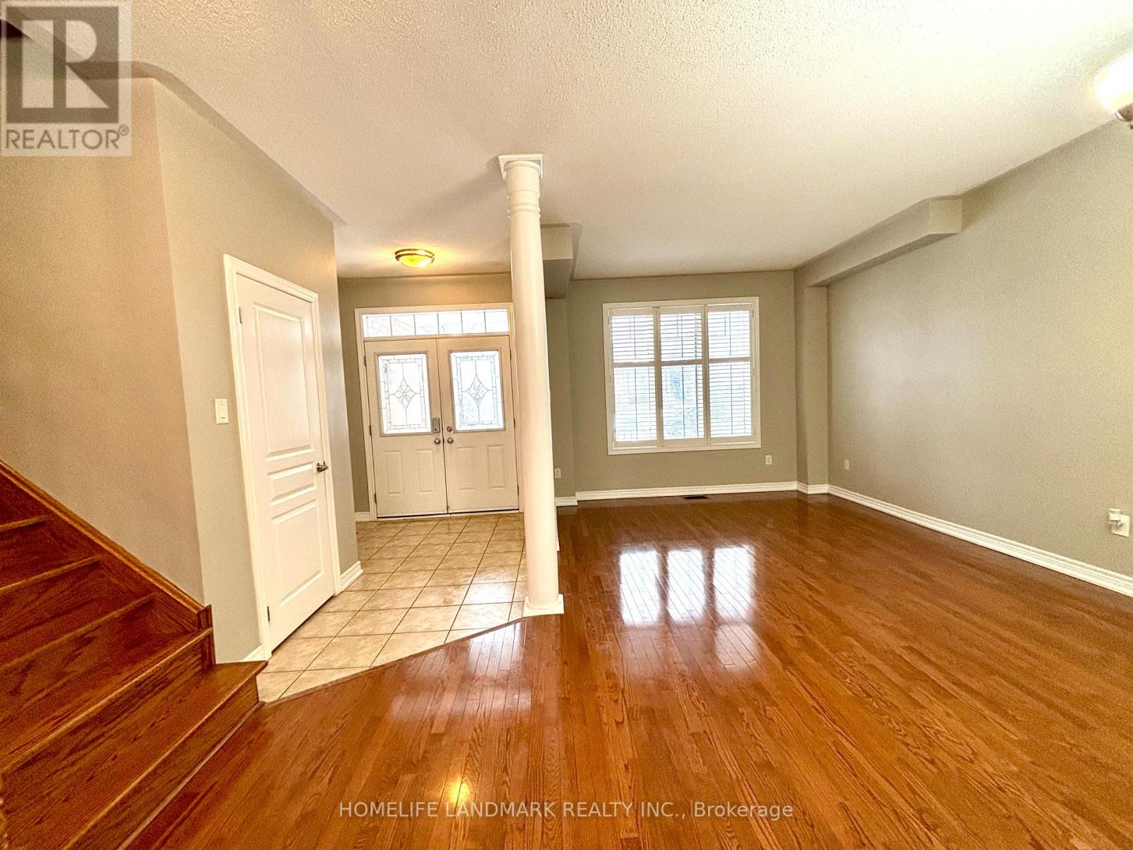 15 Braehead Drive, Richmond Hill, Ontario  L4E 0B3 - Photo 2 - N13139590