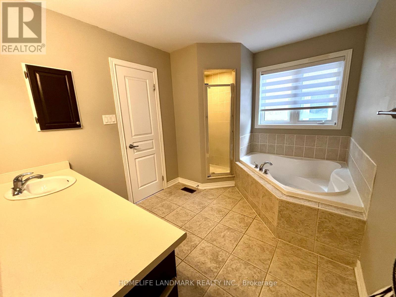15 Braehead Drive, Richmond Hill, Ontario  L4E 0B3 - Photo 25 - N13139590
