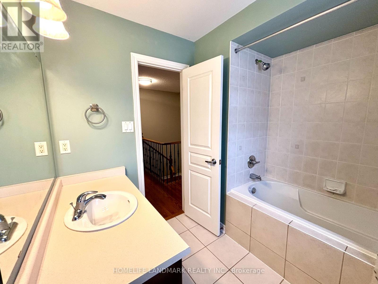 15 Braehead Drive, Richmond Hill, Ontario  L4E 0B3 - Photo 27 - N13139590