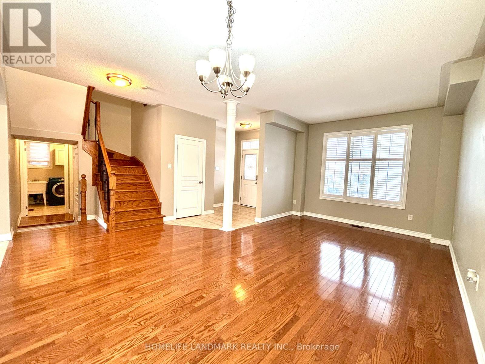 15 Braehead Drive, Richmond Hill, Ontario  L4E 0B3 - Photo 4 - N13139590