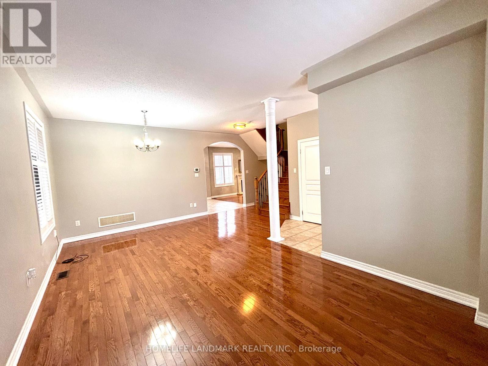 15 Braehead Drive, Richmond Hill, Ontario  L4E 0B3 - Photo 6 - N13139590