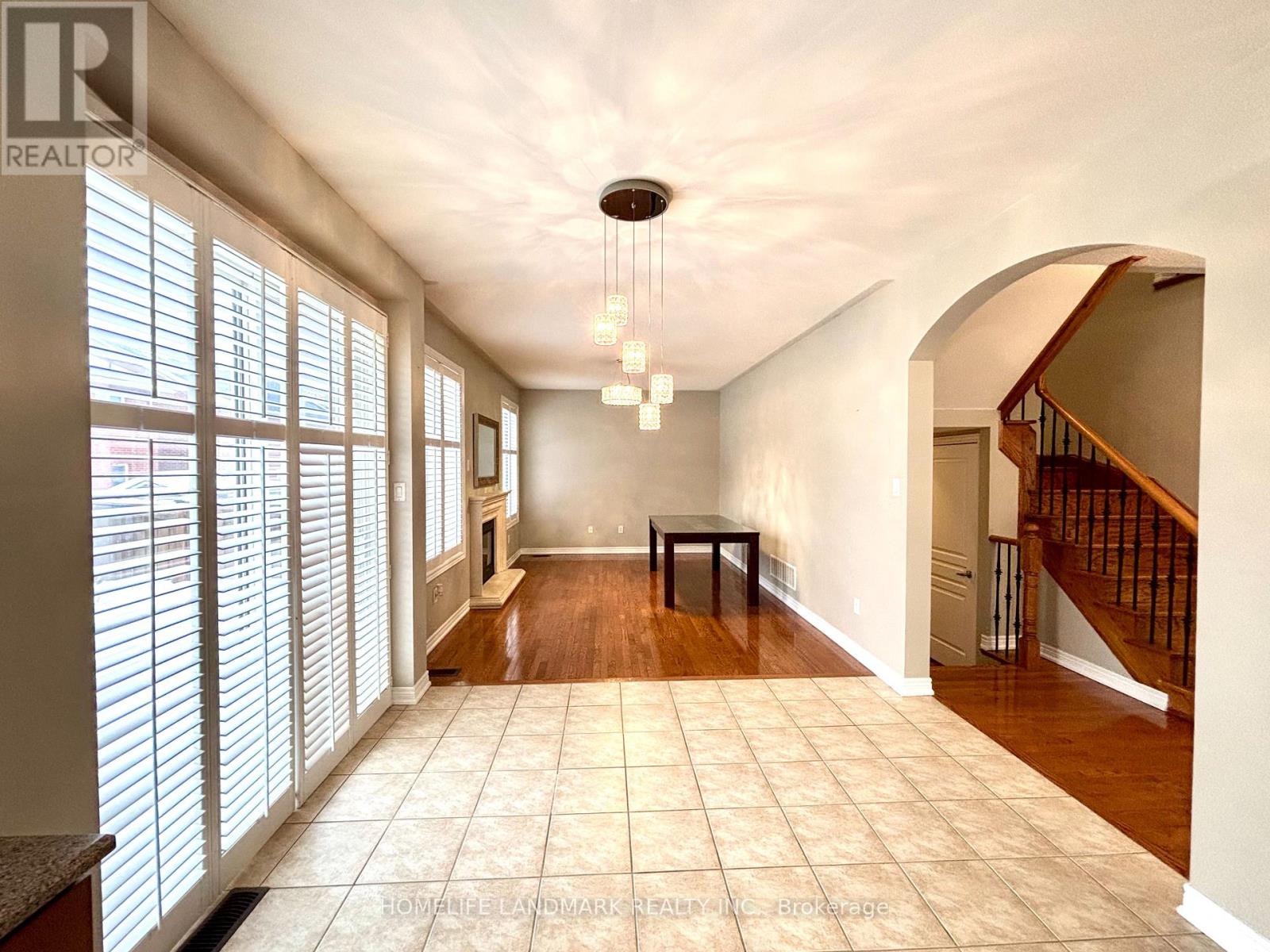15 Braehead Drive, Richmond Hill, Ontario  L4E 0B3 - Photo 8 - N13139590