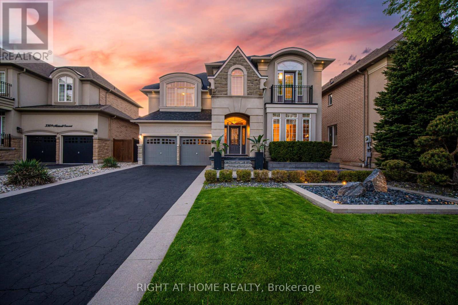 3305 MISTWELL CRESCENT, Oakville, Ontario