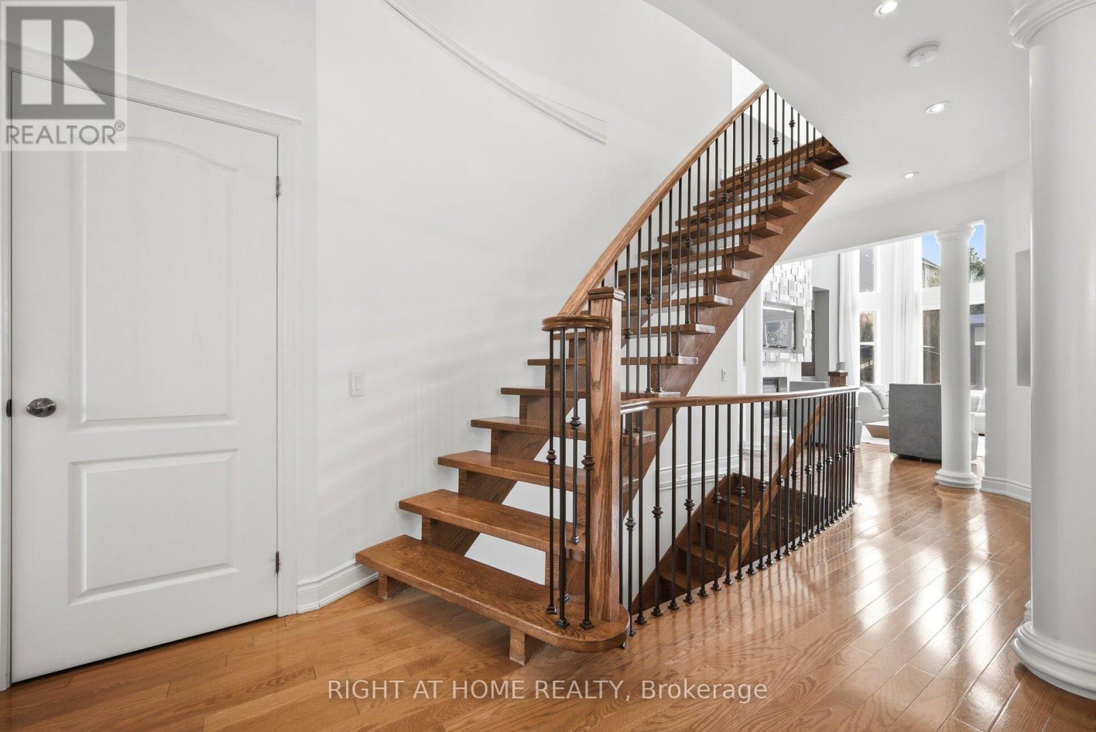 3305 Mistwell Crescent, Oakville, Ontario  L6L 0A3 - Photo 19 - W13139594