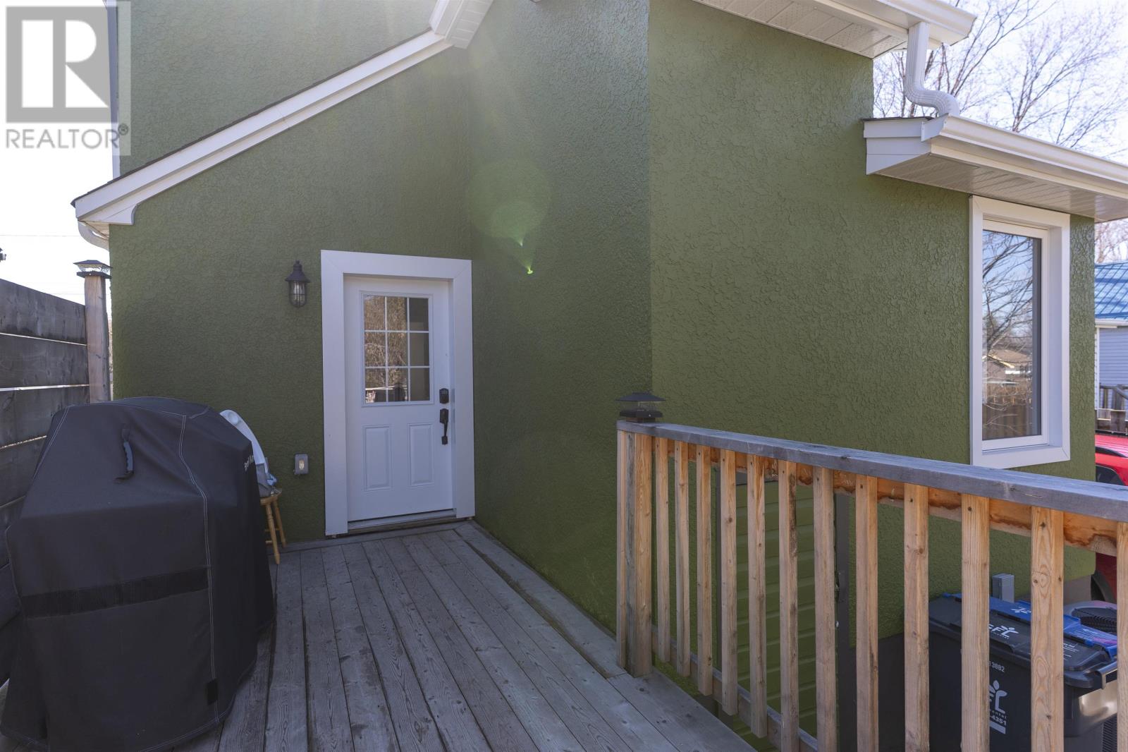 76 Algonquin Ave S, Thunder Bay, Ontario  P7B 4S6 - Photo 2 - TB2601045