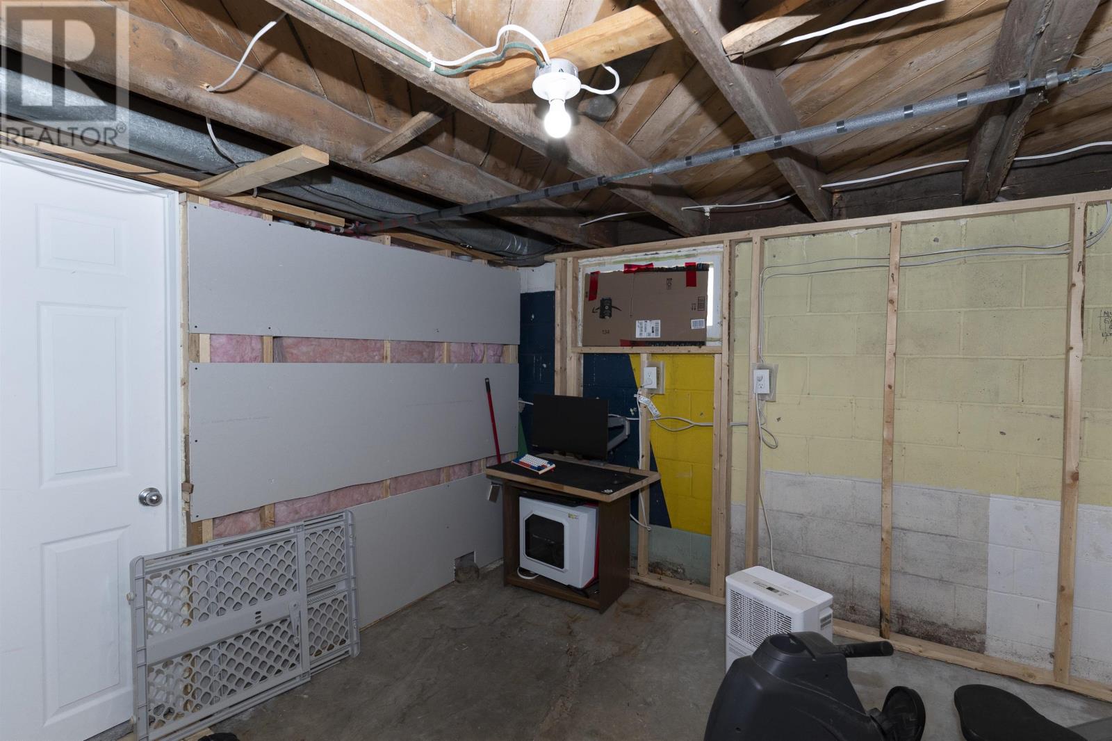 76 Algonquin Ave S, Thunder Bay, Ontario  P7B 4S6 - Photo 36 - TB2601045