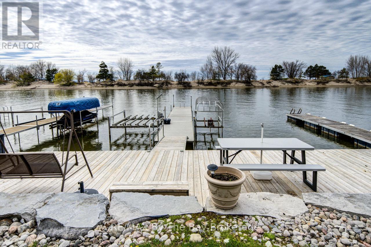 1 - 216 River Road E, Wasaga Beach, Ontario  L9Z 2L6 - Photo 39 - S13139598