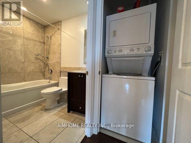 2210 - 35 Balmuto Street, Toronto, Ontario  M4Y 0A3 - Photo 8 - C13139606