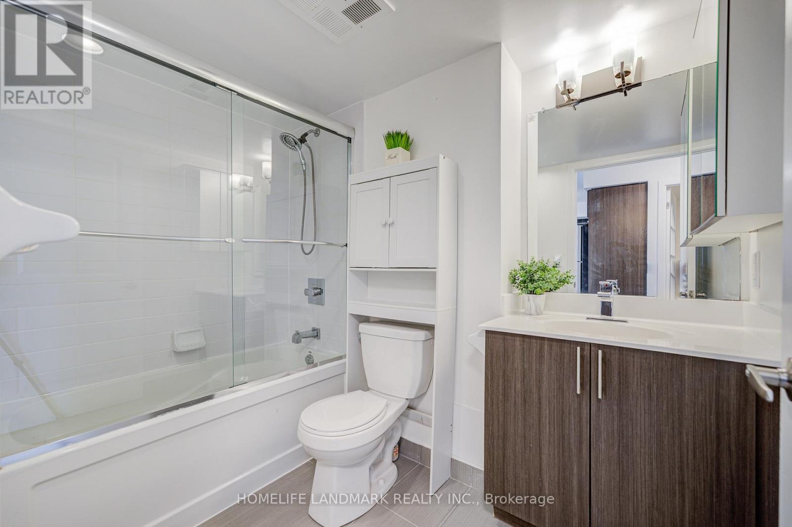 714 - 75 Norman Bethune Avenue S, Richmond Hill, Ontario  L4B 0B6 - Photo 11 - N13139616