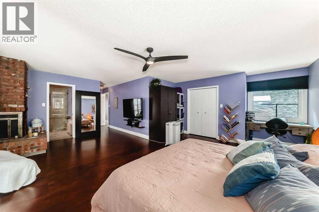 2002 Pump Hill Way SW, Calgary, Alberta  T2V 4M4 - Photo 33 - A2298256