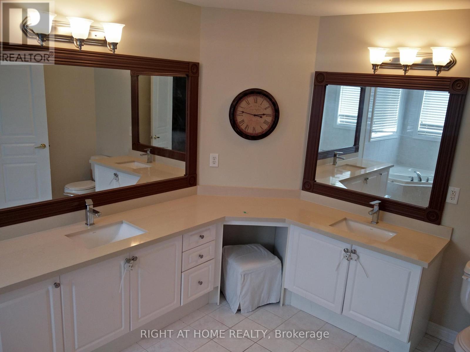 39 Daleridge Crescent, Brampton, Ontario  L6P 2X8 - Photo 16 - W13139614
