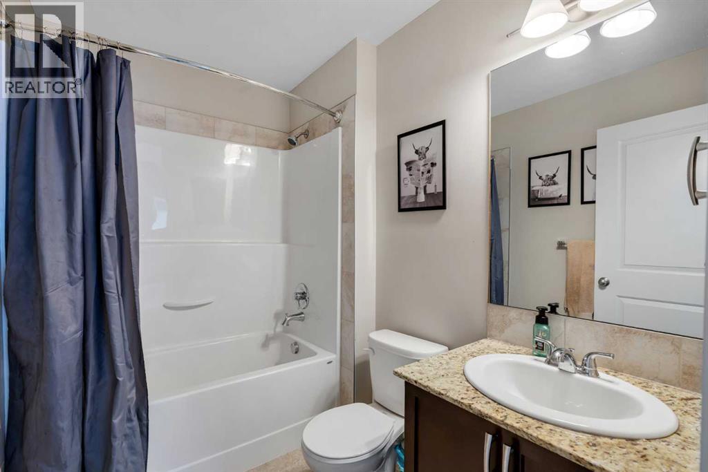 69 Kingsbridge Place SE, Airdrie, Alberta  T4A 0S4 - Photo 36 - A2310590