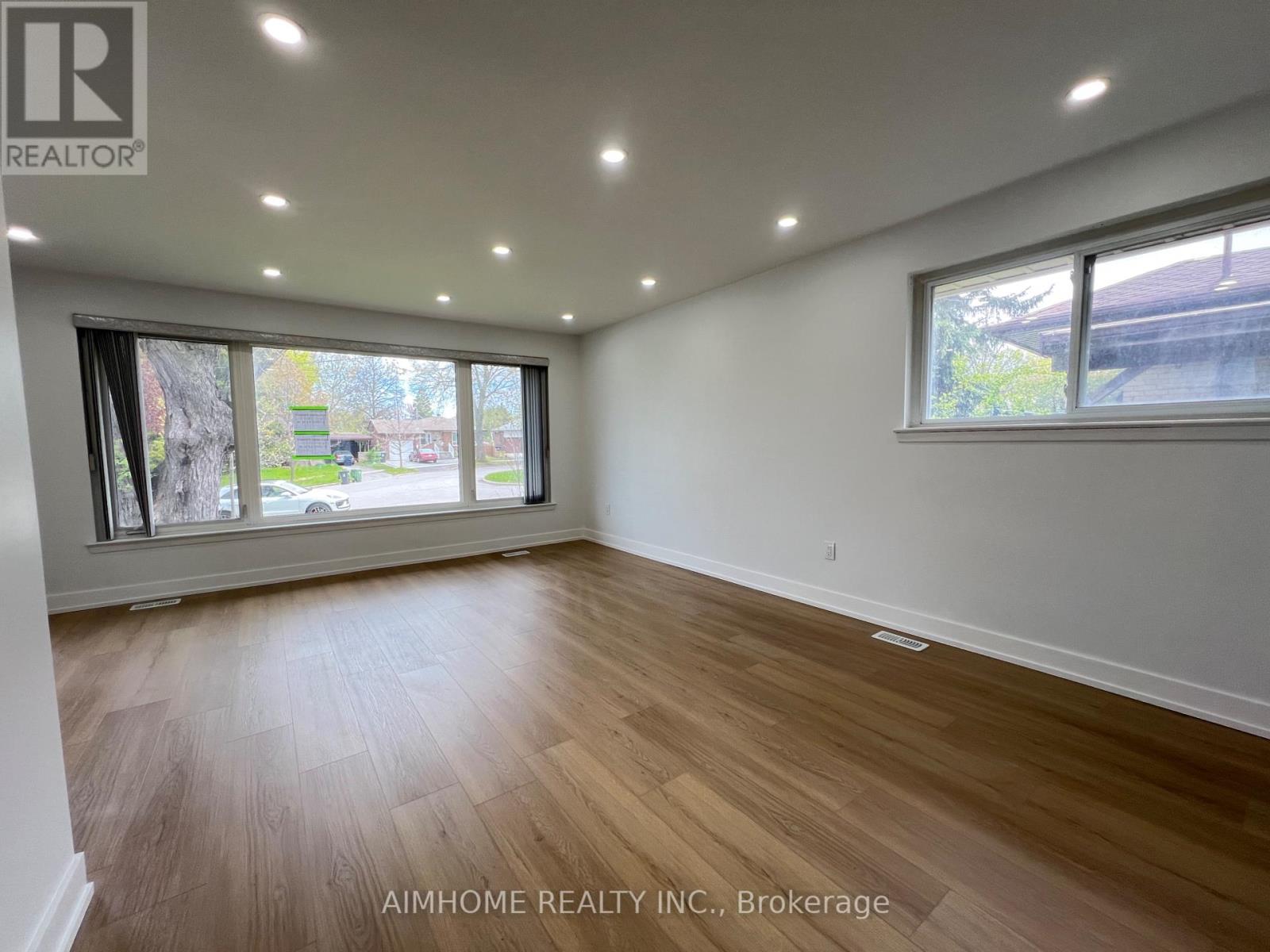 22 Denver Place, Toronto, Ontario  M1H 2P1 - Photo 3 - E13139608