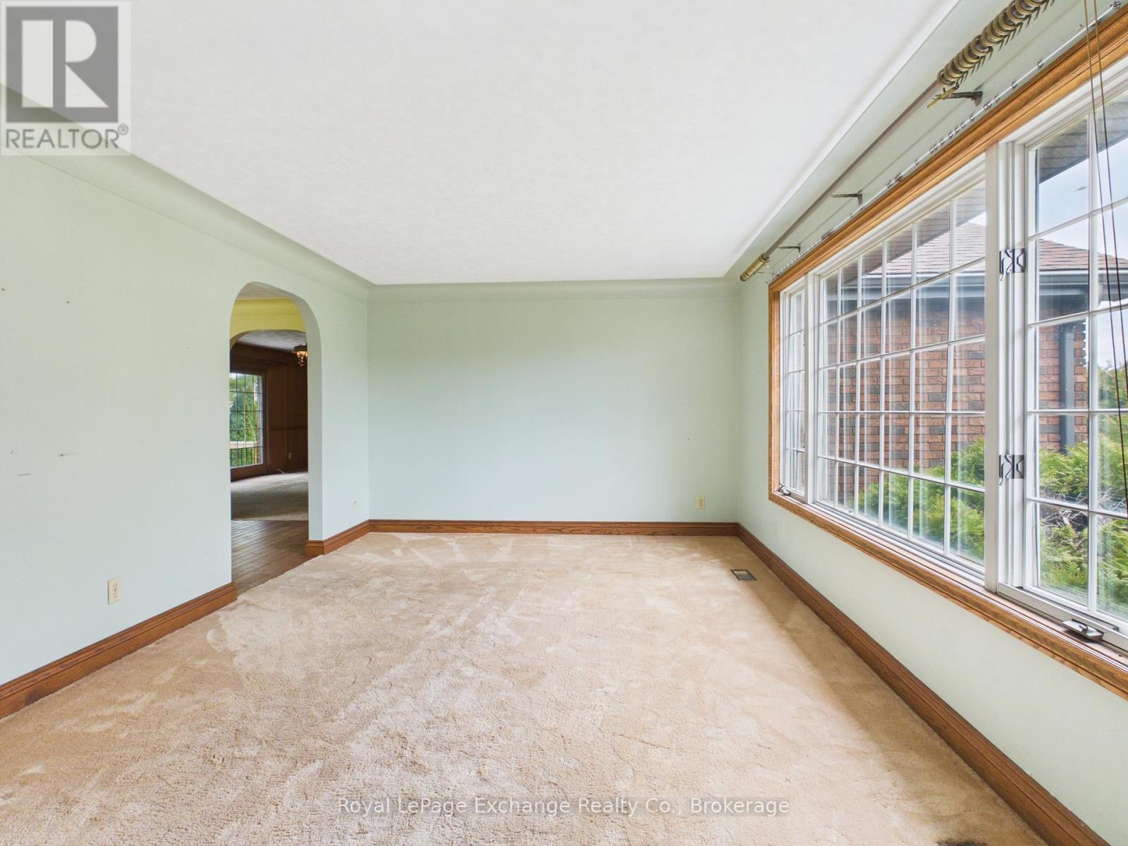 96 Penetangore Row, Kincardine, Ontario  N2Z 2N8 - Photo 4 - X13139640