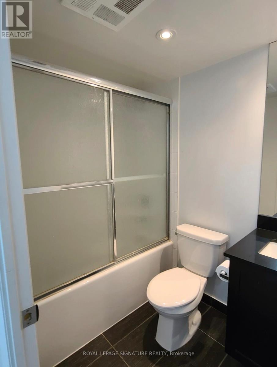 2107 - 400 Adelaide Street E, Toronto, Ontario  M5A 1N4 - Photo 9 - C13139638