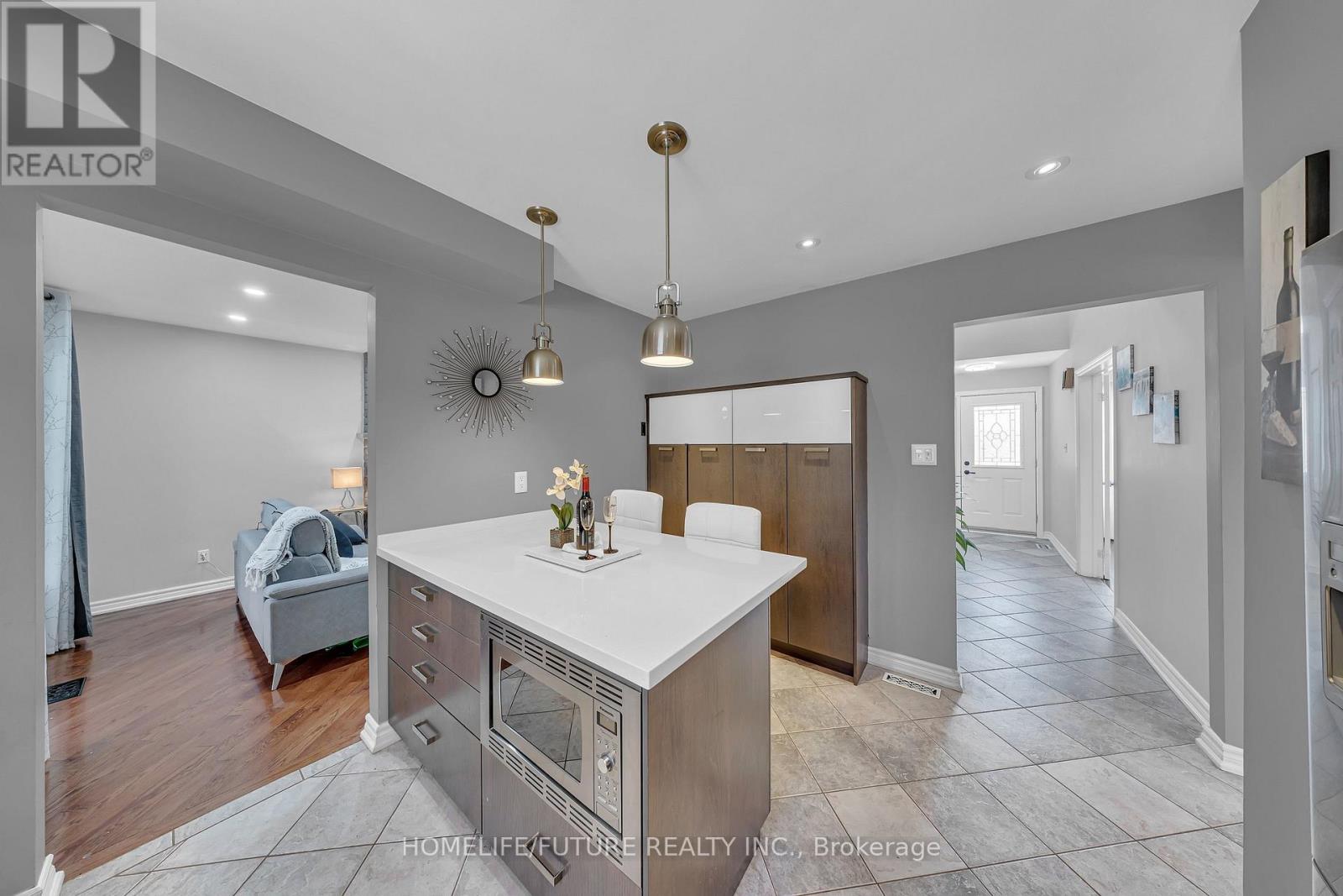 86 Robinson Crescent, Whitby, Ontario  L1N 6W5 - Photo 12 - E13139650