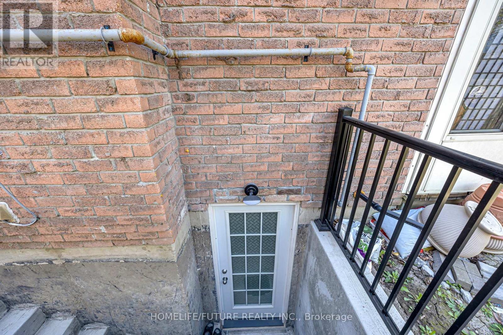 86 Robinson Crescent, Whitby, Ontario  L1N 6W5 - Photo 30 - E13139650
