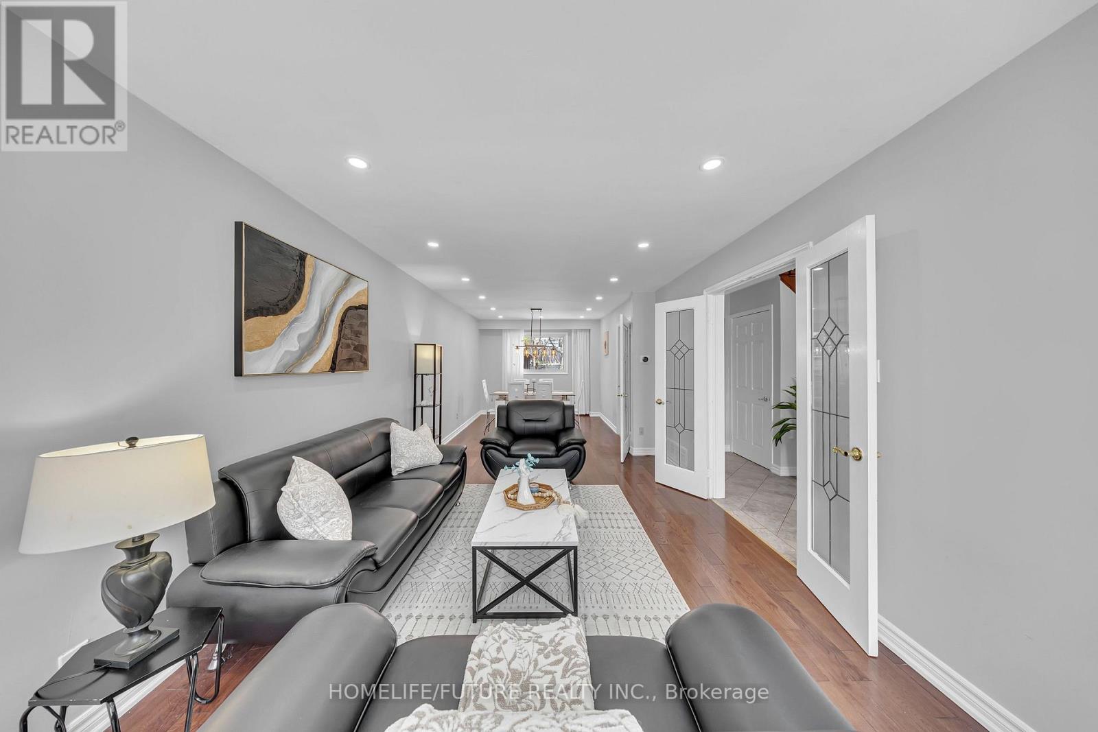 86 Robinson Crescent, Whitby, Ontario  L1N 6W5 - Photo 7 - E13139650