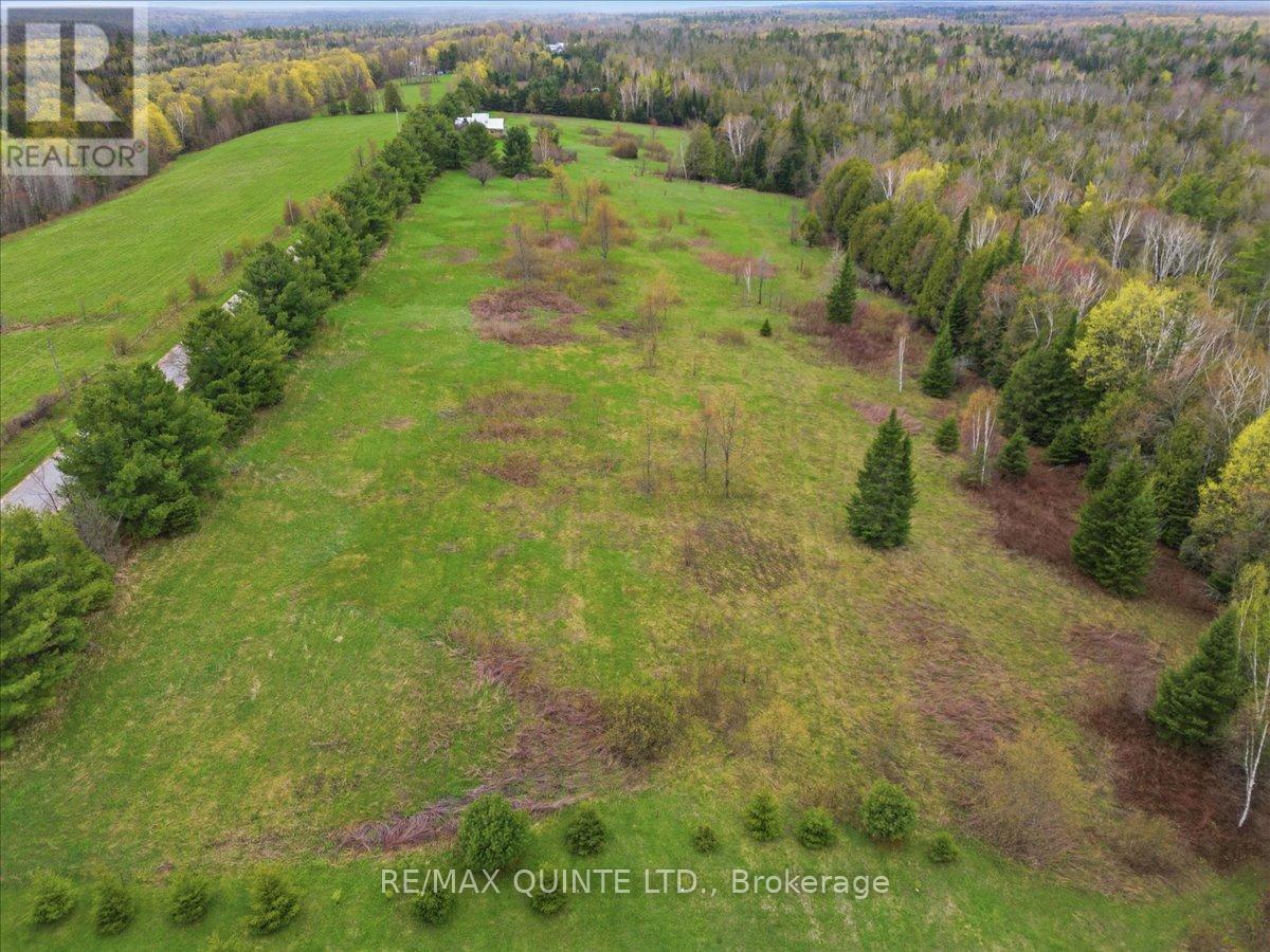 260 PINE VW RIDGE ROAD, Tudor & Cashel, Ontario