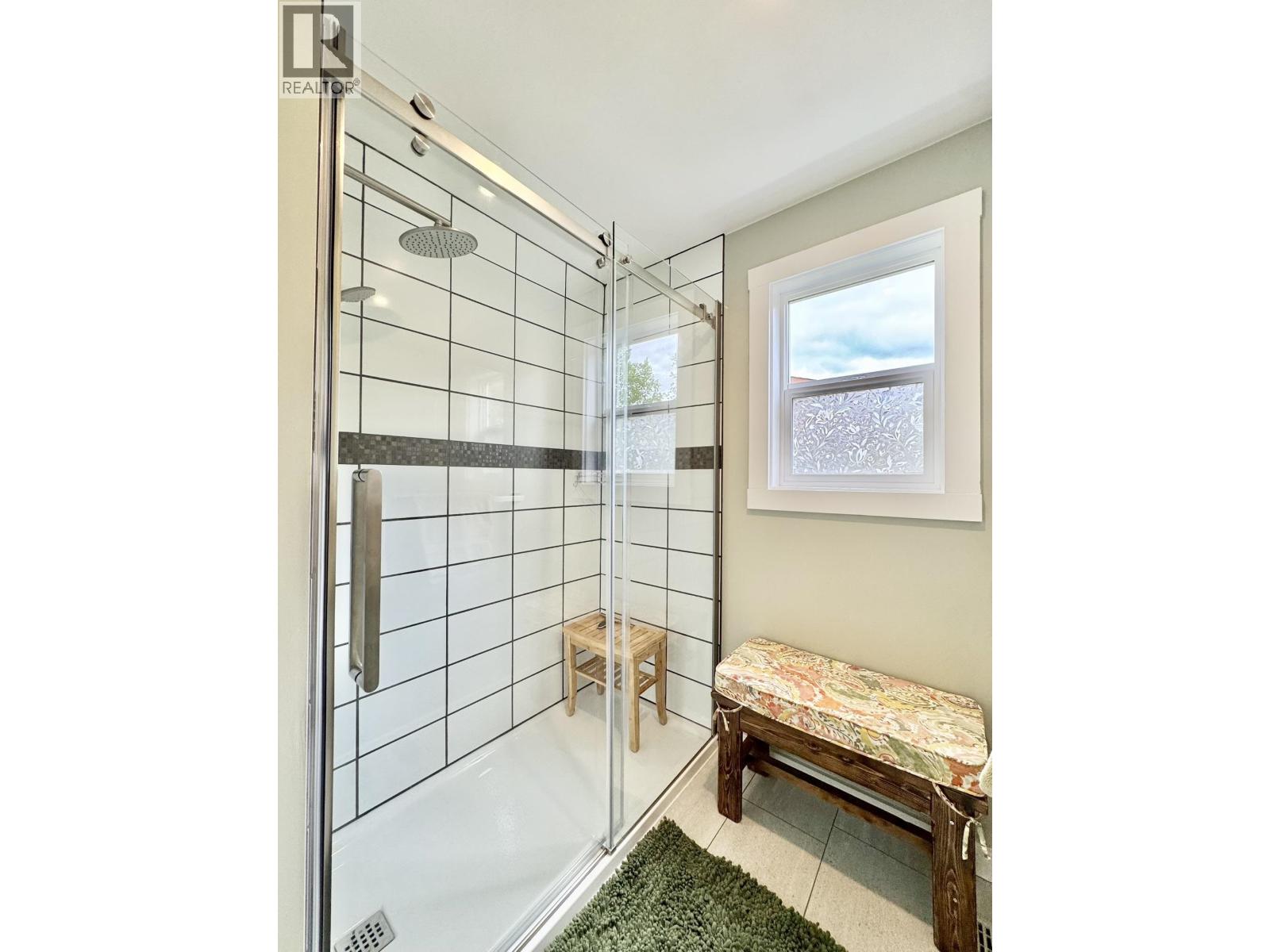 5606 Little Fort 24 Highway, Lone Butte, British Columbia  V0K 2E2 - Photo 22 - R3087134
