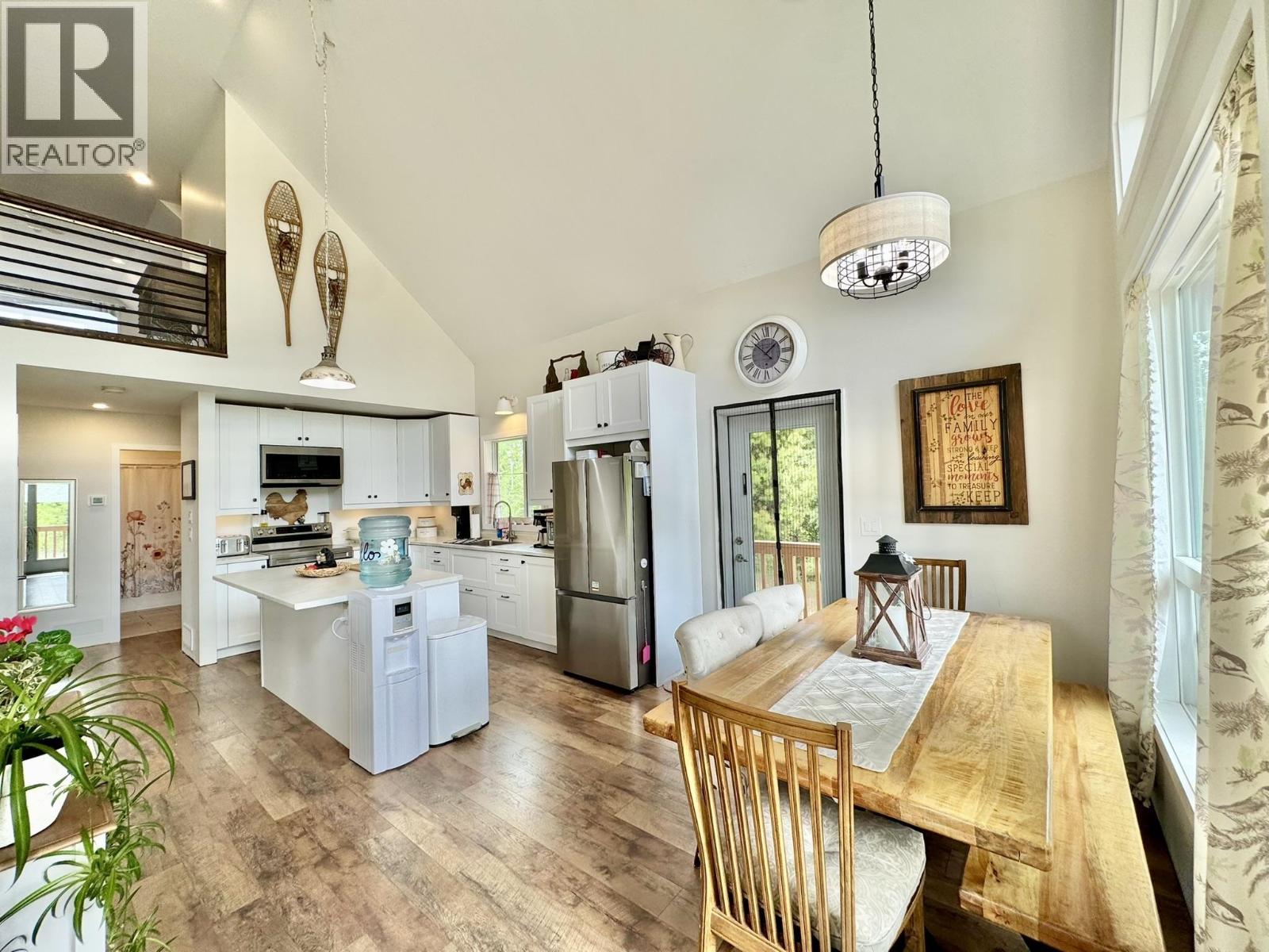 5606 Little Fort 24 Highway, Lone Butte, British Columbia  V0K 2E2 - Photo 30 - R3087134