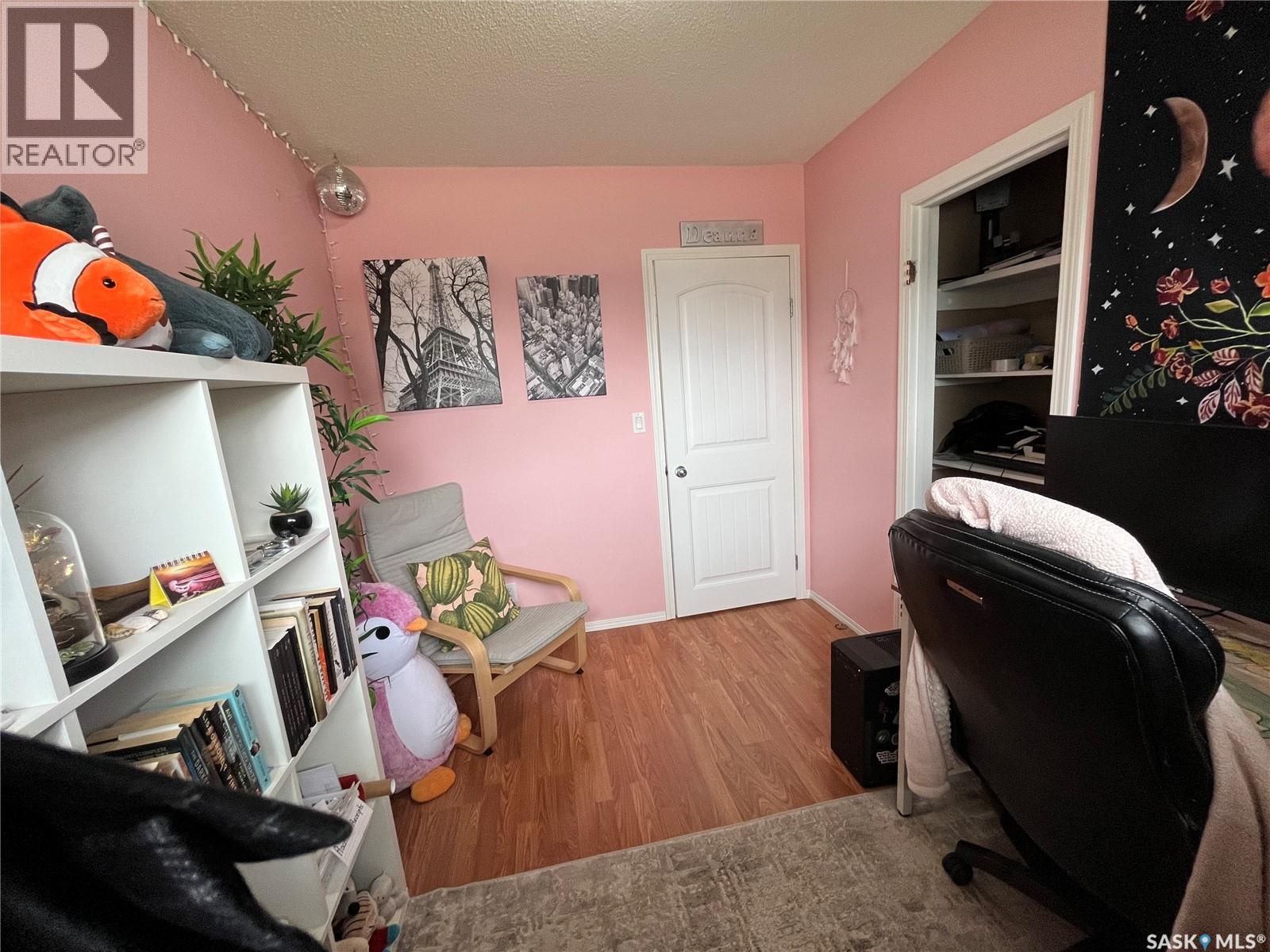 1001 Carlton Drive, Esterhazy, Saskatchewan  S0A 0X0 - Photo 6 - SK035820