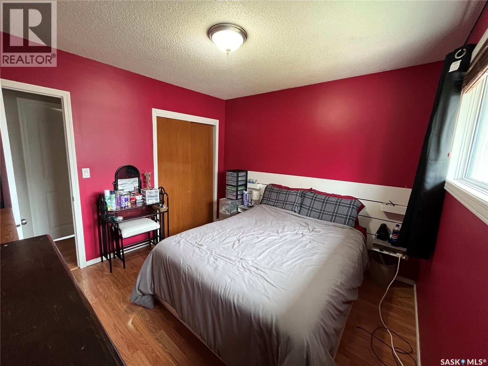 1001 Carlton Drive, Esterhazy, Saskatchewan  S0A 0X0 - Photo 7 - SK035820
