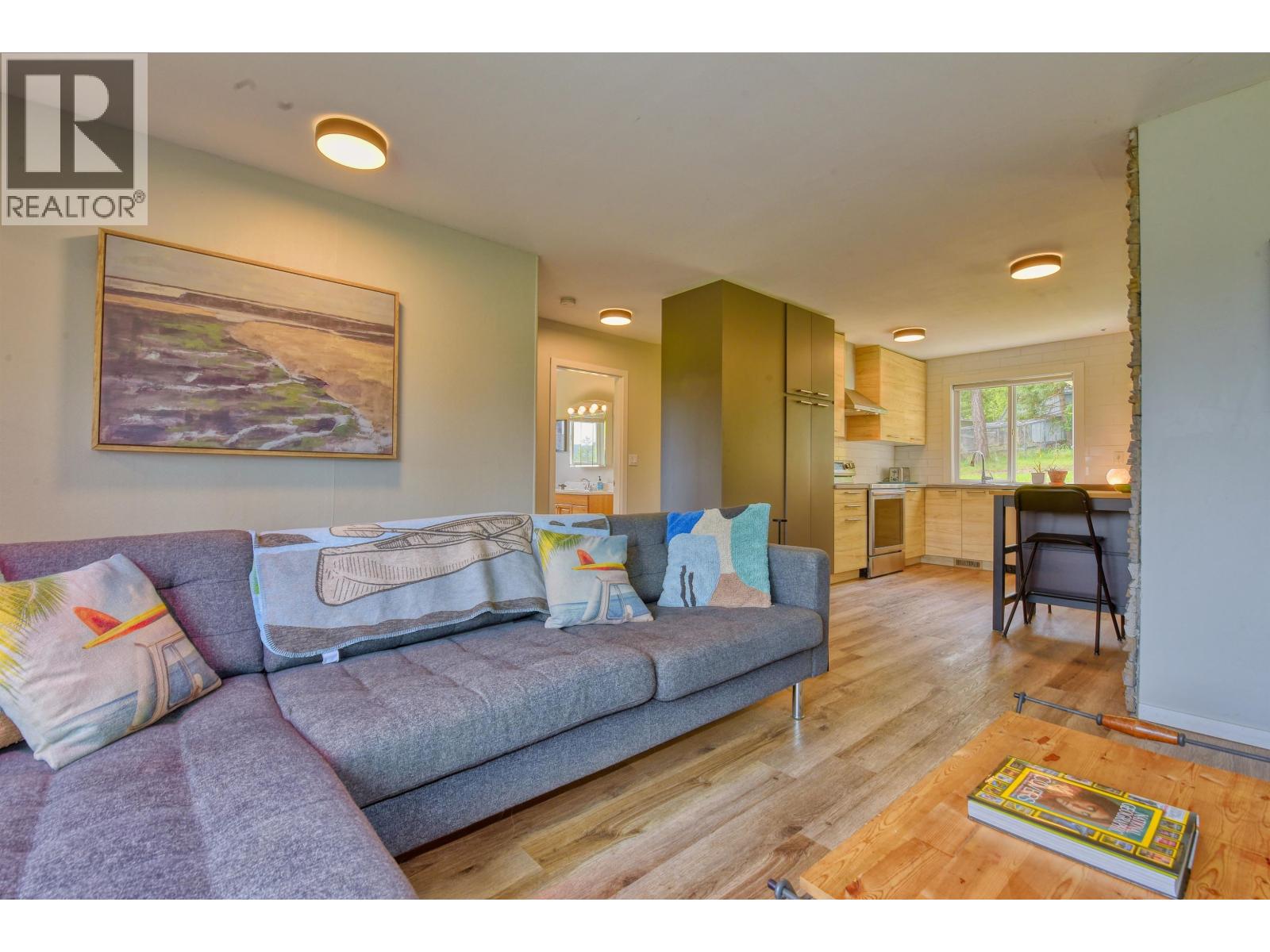 541 Hodgson Road, Esler / Dog Creek, British Columbia  V2G 3P8 - Photo 4 - R3124316