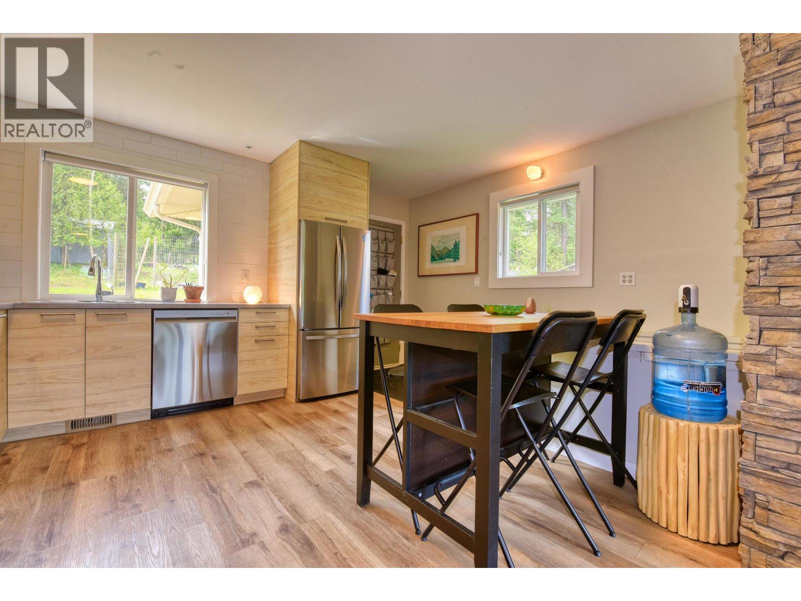 541 Hodgson Road, Esler / Dog Creek, British Columbia  V2G 3P8 - Photo 6 - R3124316