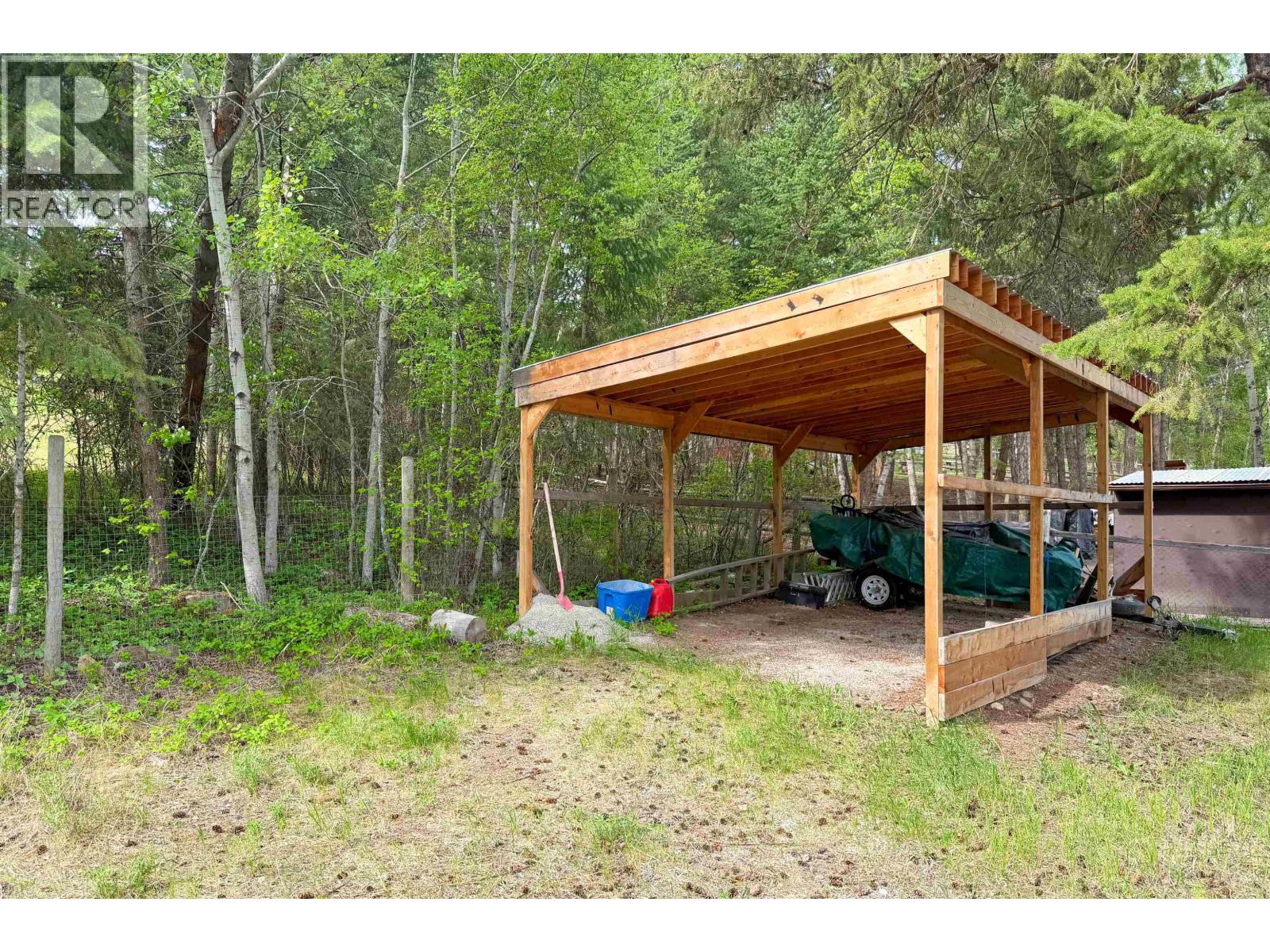 541 Hodgson Road, Esler / Dog Creek, British Columbia  V2G 3P8 - Photo 27 - R3124316
