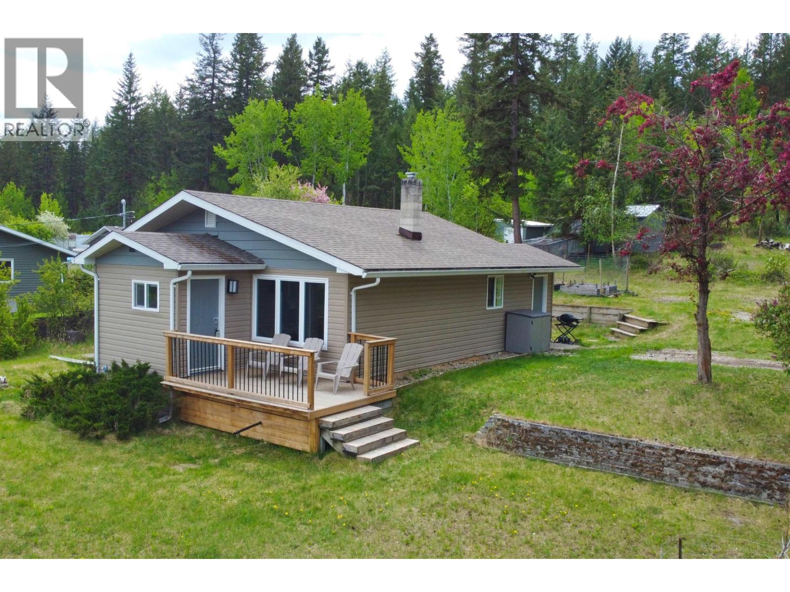 541 Hodgson Road, Esler / Dog Creek, British Columbia  V2G 3P8 - Photo 18 - R3124316