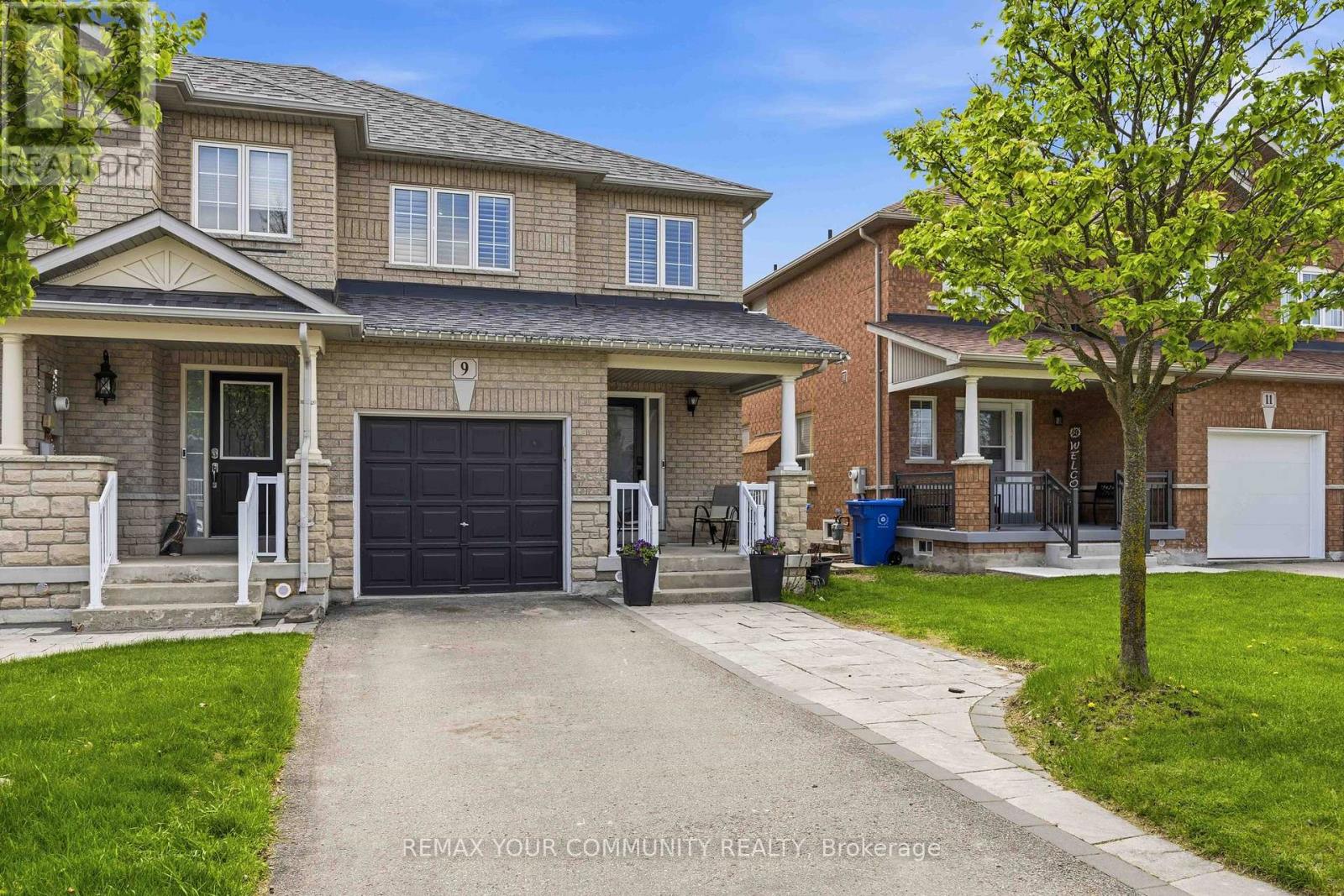 9 Collis Drive, Aurora, Ontario  L4G 7V4 - Photo 2 - N13083082
