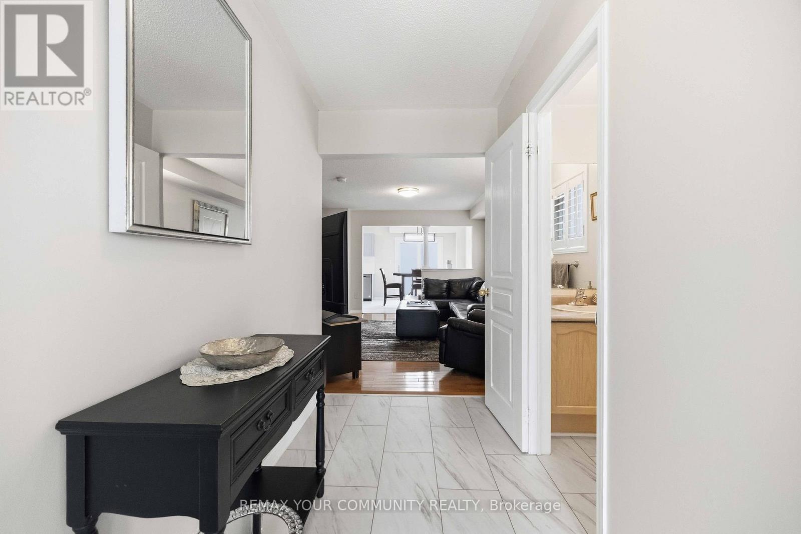 9 Collis Drive, Aurora, Ontario  L4G 7V4 - Photo 7 - N13083082