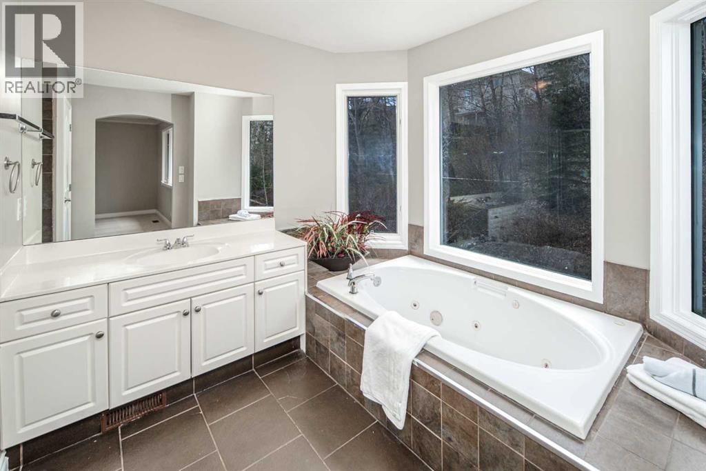 79 Hamptons Heights NW, Calgary, Alberta  T3A 5W1 - Photo 27 - A2285054