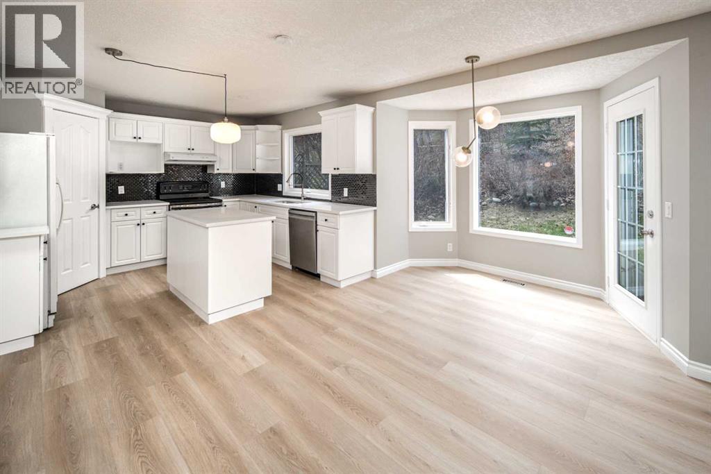 79 Hamptons Heights NW, Calgary, Alberta  T3A 5W1 - Photo 15 - A2285054