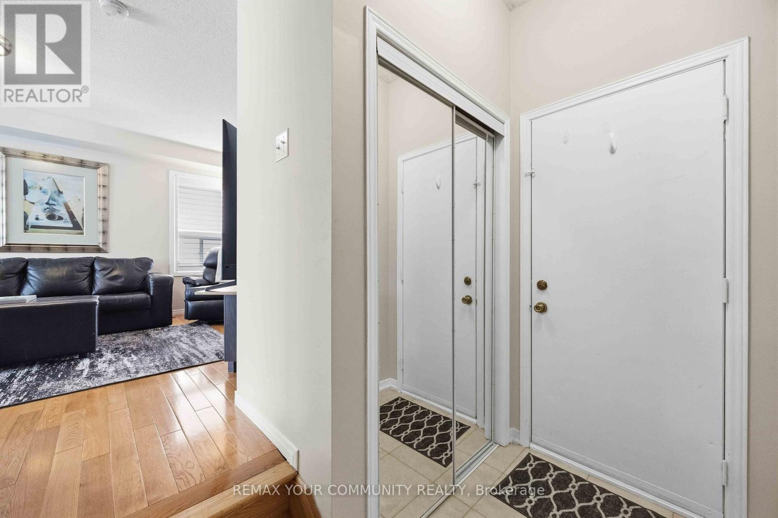 9 Collis Drive, Aurora, Ontario  L4G 7V4 - Photo 11 - N13083082