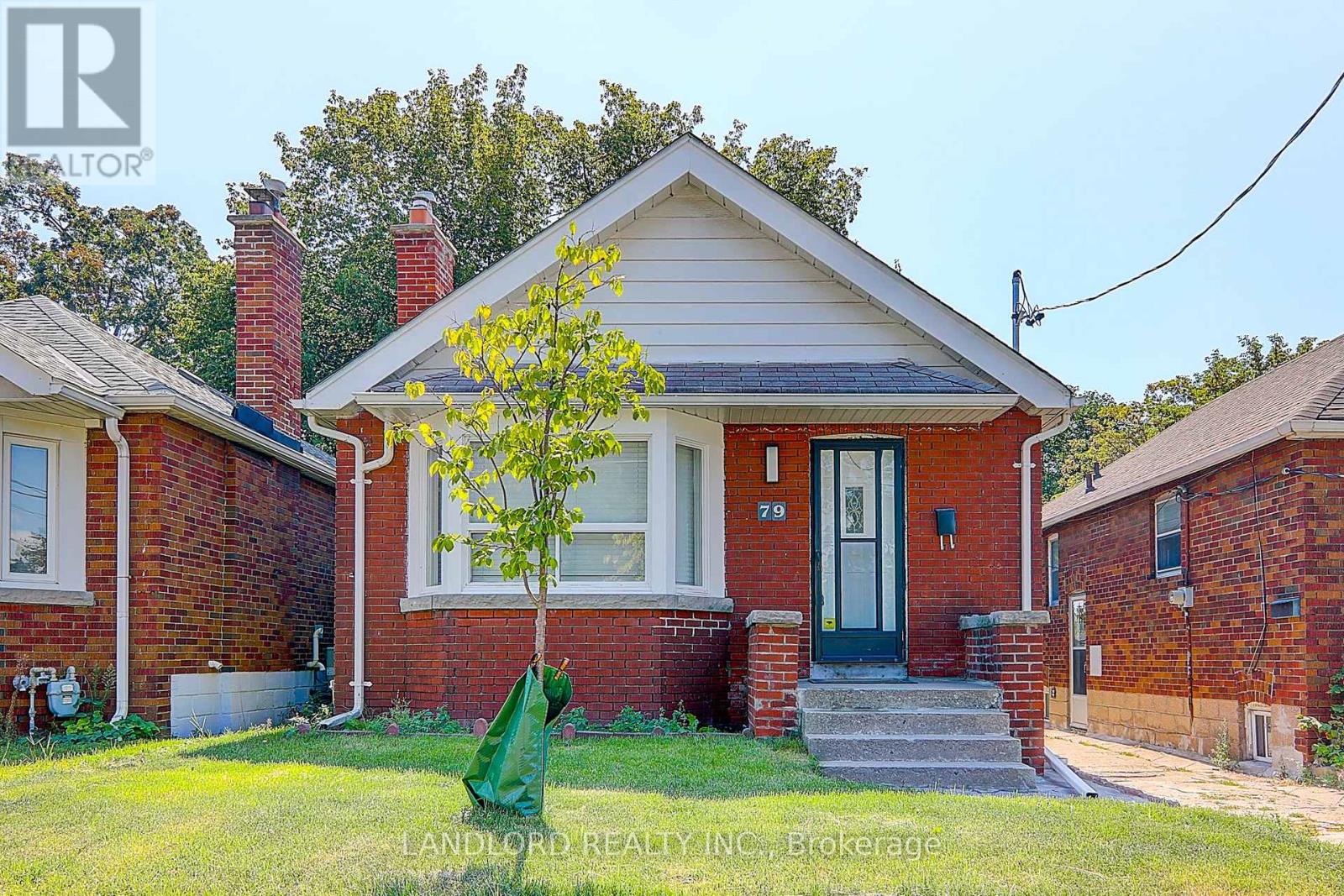 MAIN FL - 79 O'CONNOR DRIVE, Toronto, Ontario
