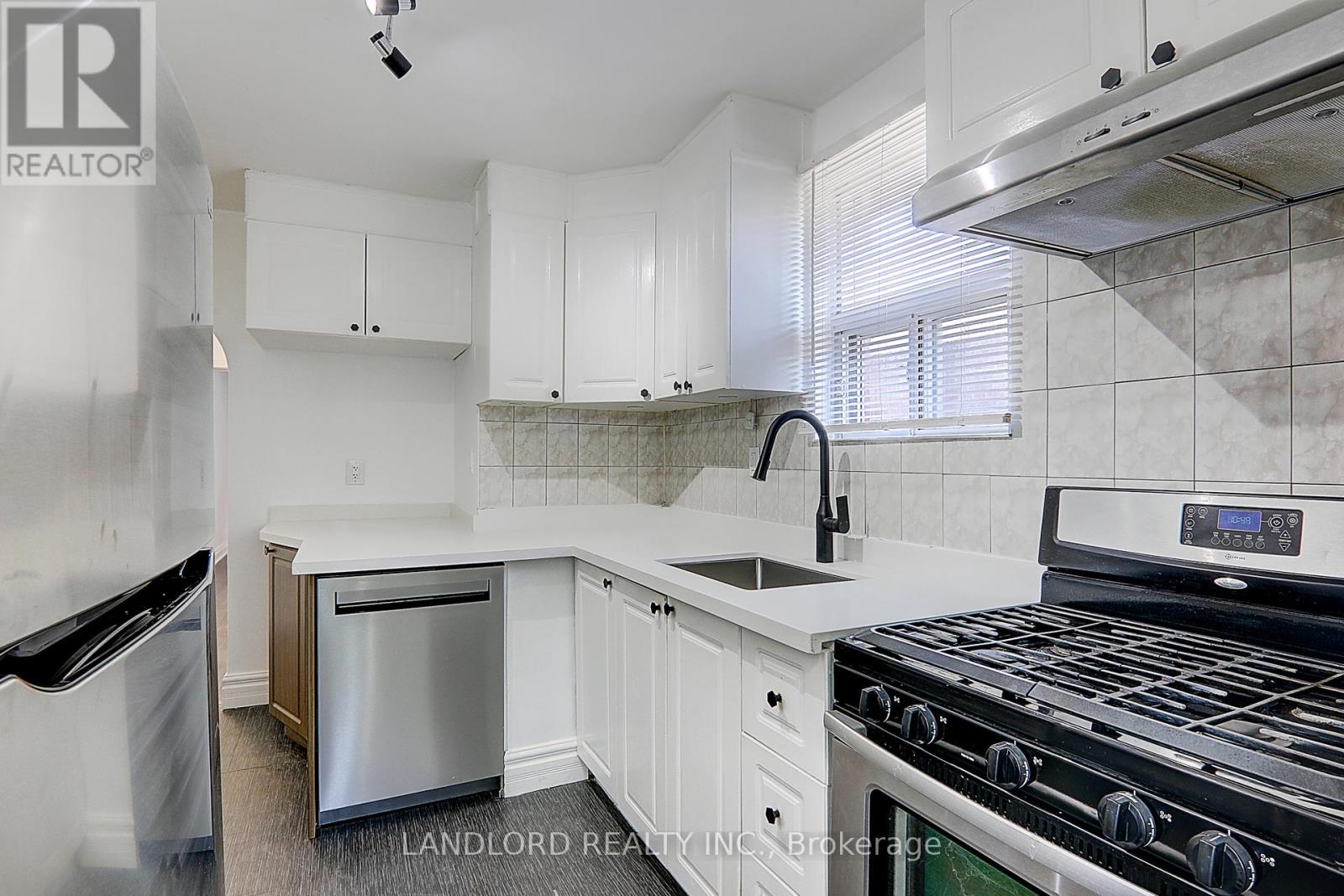 Main Fl - 79 O'connor Drive, Toronto, Ontario  M4K 2K4 - Photo 17 - E13139676