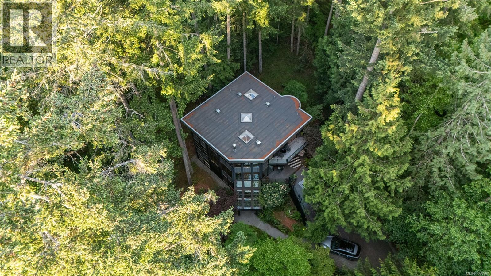 1457 Howcrest Rd, North Saanich, British Columbia  V8L 5K1 - Photo 3 - 1036967